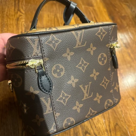 LV Style Reverse Monogram Vanity Bag - Picture 5 of 6